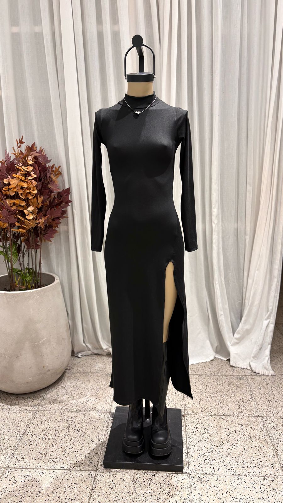 V13 - MAXIVESTIDO M/L TAJO - MODAL GAMUZADO
