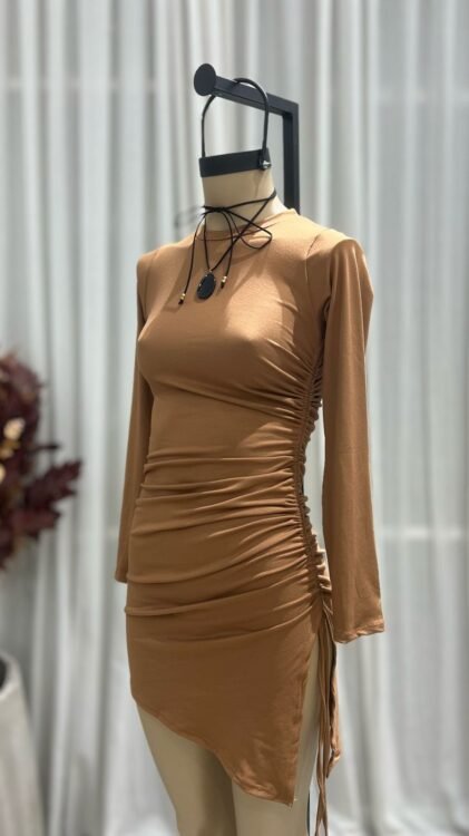 V18 - VESTIDO M/L FRUNCE IRREGULAR - MODAL GAMUZADO - Imagen 4
