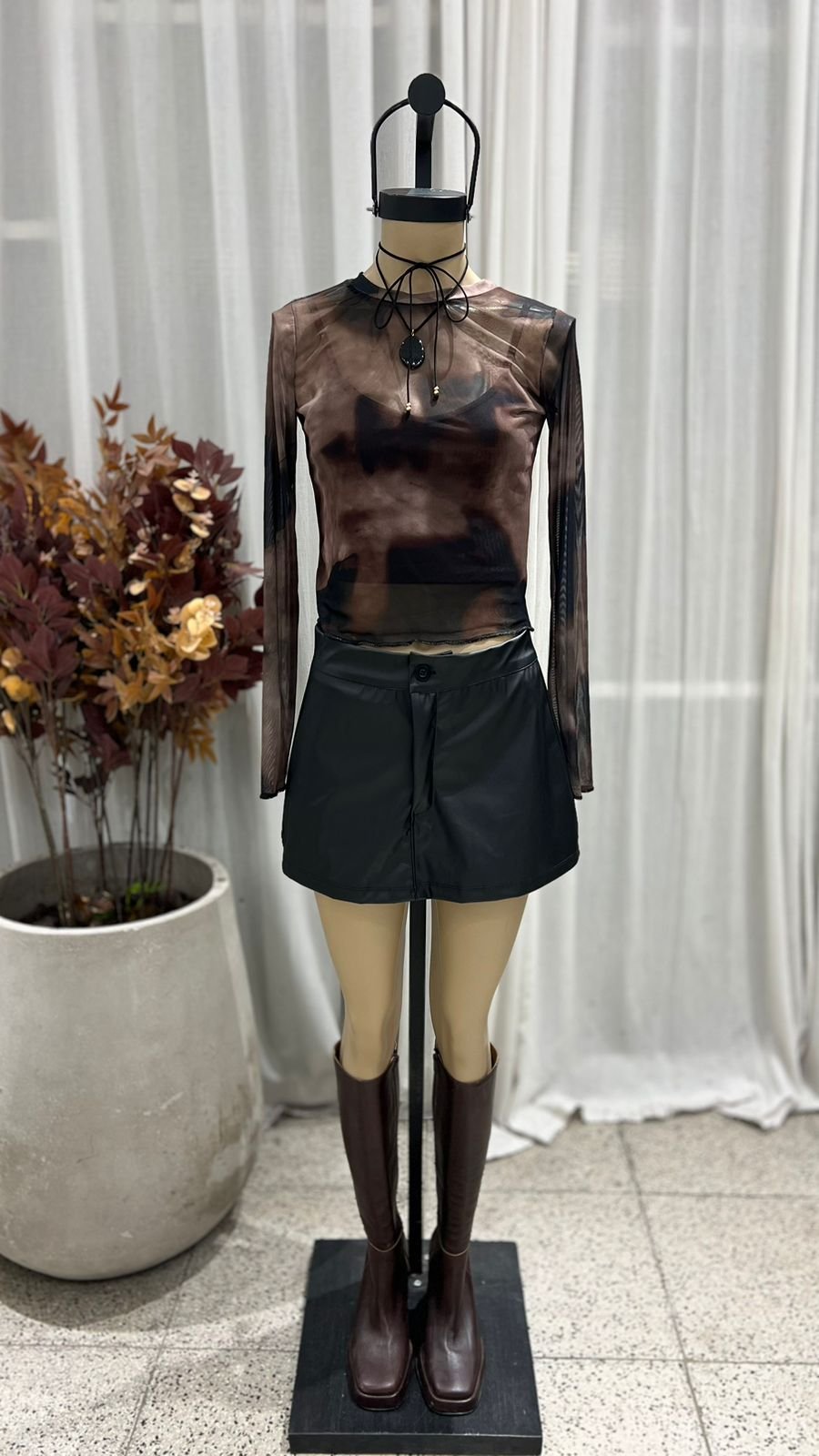 P02 - SKORT CIERRE Y BOTON - CUERINA