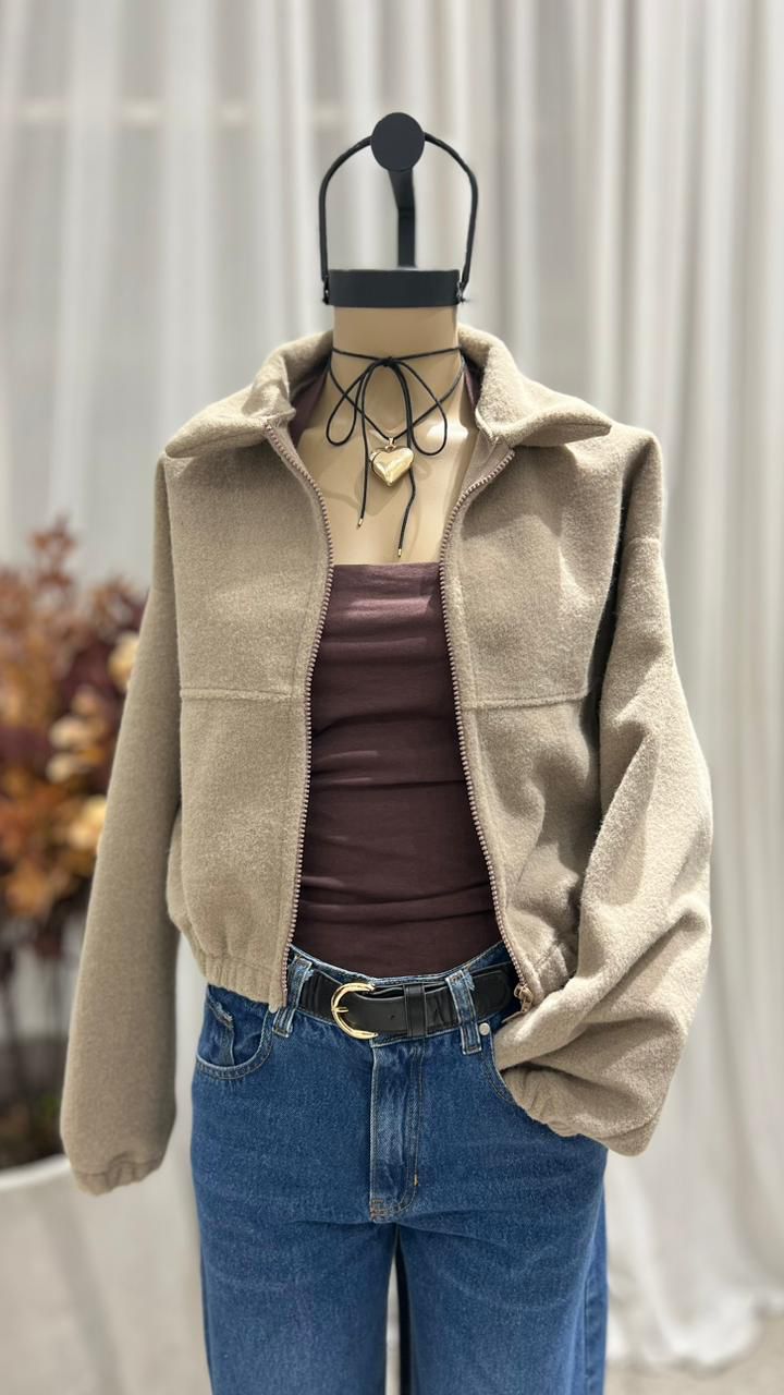 C27 - CAMPERA CROP - PAÑO PELUCHE