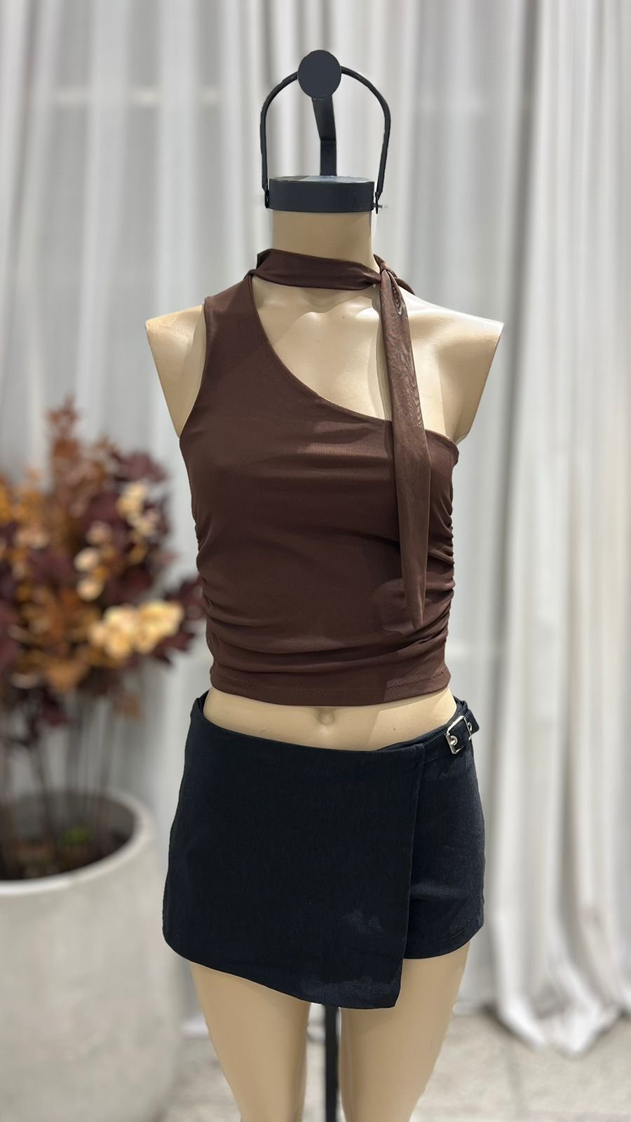 P49 - SKORT SOLAPA HEBILLA - BENGALINA