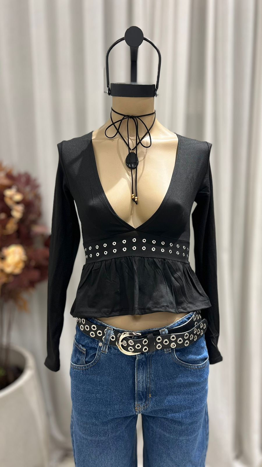 T195 - TOP ESCOTE V VOLADO HOTFIX - MODAL SOFT - Imagen 5