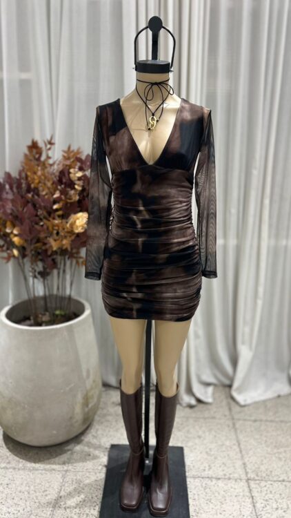 V70 - VESTIDO M/L ESCOTE V FRUNCE - MICROTUL SUBLIMADO - Imagen 4