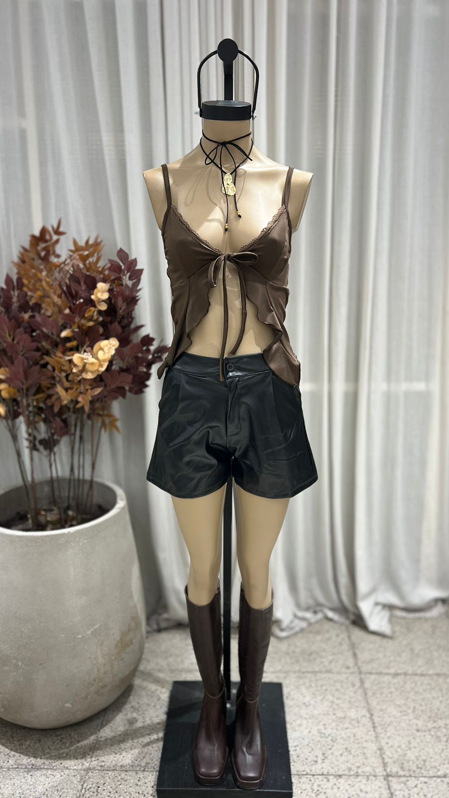 P13 - SHORT SASTRERO - CUERINA