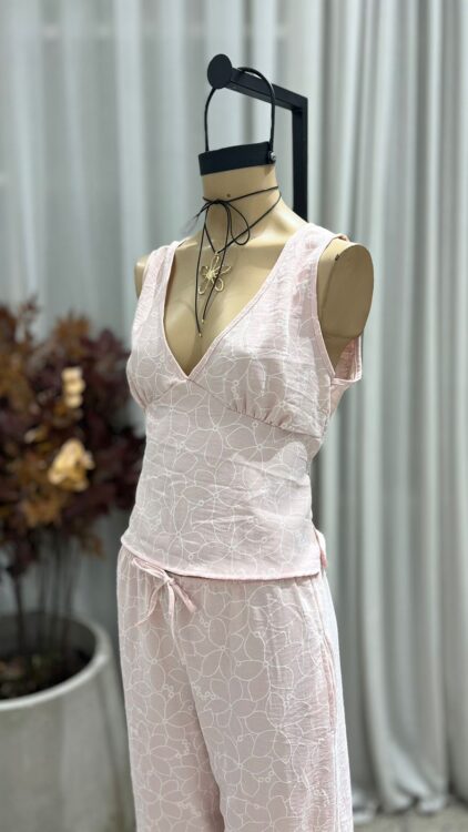 T254 - BLUSA ESCOTE V TIRA - BORDADO - Imagen 3