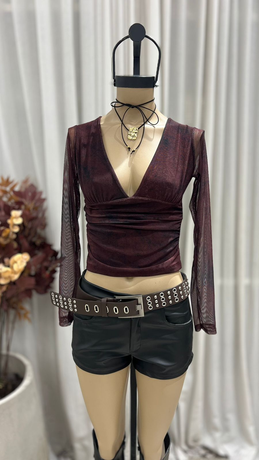 T169 - TOP M/L ESCOTE V VISTA - MICROTUL SUBLIMADO