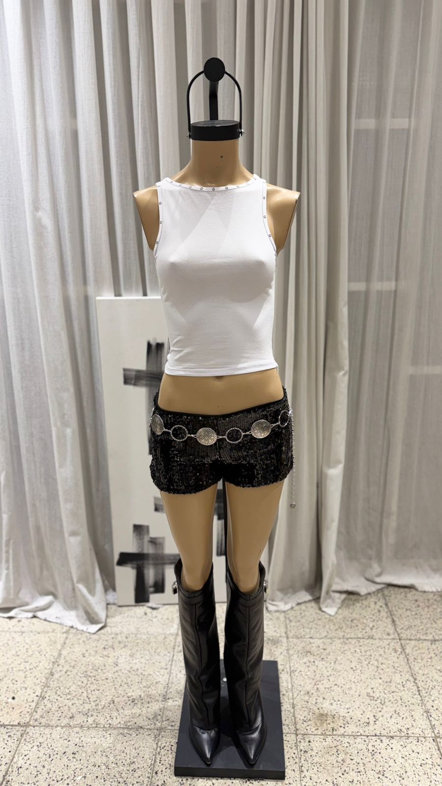 T340 - MUSCULOSA ESCOTE HOTFIX - ALGODON LYCRA - Imagen 3