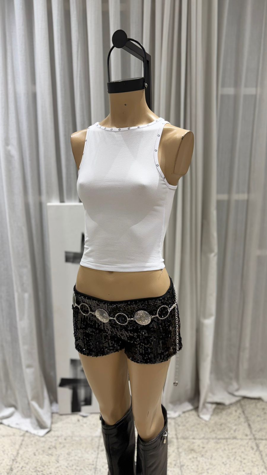 T340 - MUSCULOSA ESCOTE HOTFIX - ALGODON LYCRA - Imagen 4