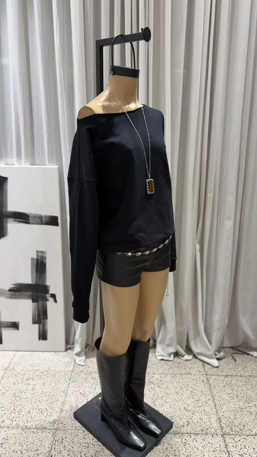 26/B04 - BUZO CUELLO ABIERTO - FRIZA - Imagen 4