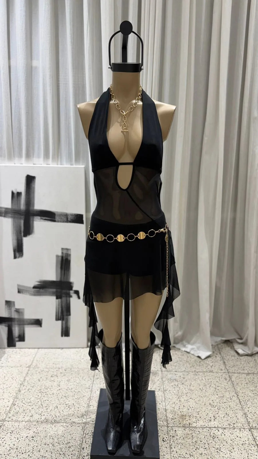 26/V08 - VESTIDO MARILYN S/ ESPALDA - MICROTUL