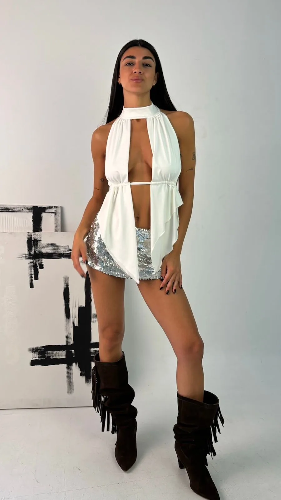 26/T20 - TOP CHOKER ABIERTO PICO IRREGULAR - MICROFIBRA