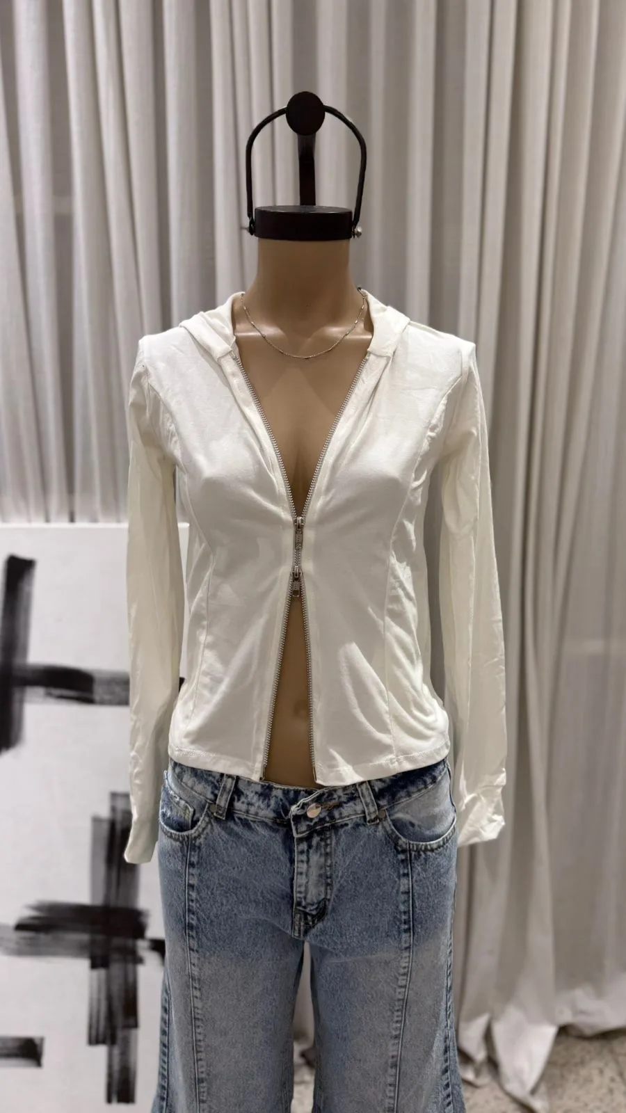 26/T37 - TOP M/L CIERRE DOBLE C/CAPUCHA - ALGODON LYCRA - Imagen 6