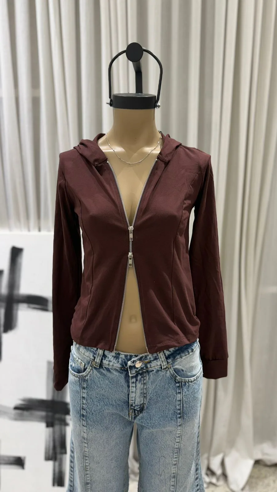 26/T37 - TOP M/L CIERRE DOBLE C/CAPUCHA - ALGODON LYCRA - Imagen 7