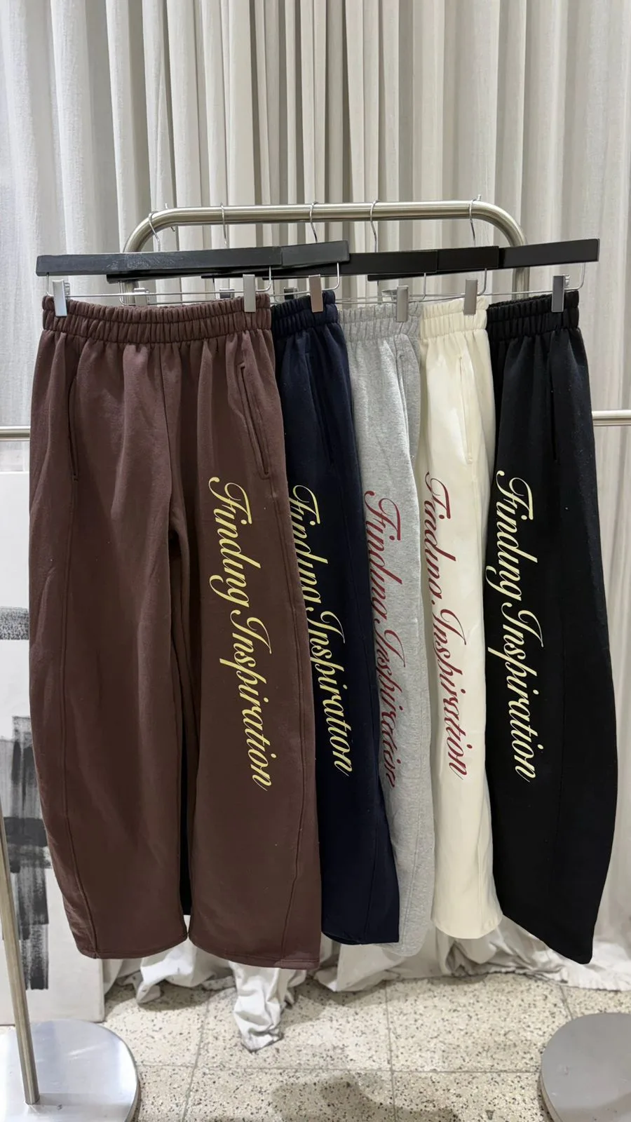 26/P20 - JOGGER BARREL "INSPIRATION" - FRIZA