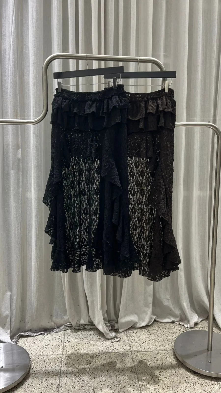 26/M05 - MAXIPOLLERA VOLADOS - ENCAJE LACE - Imagen 3