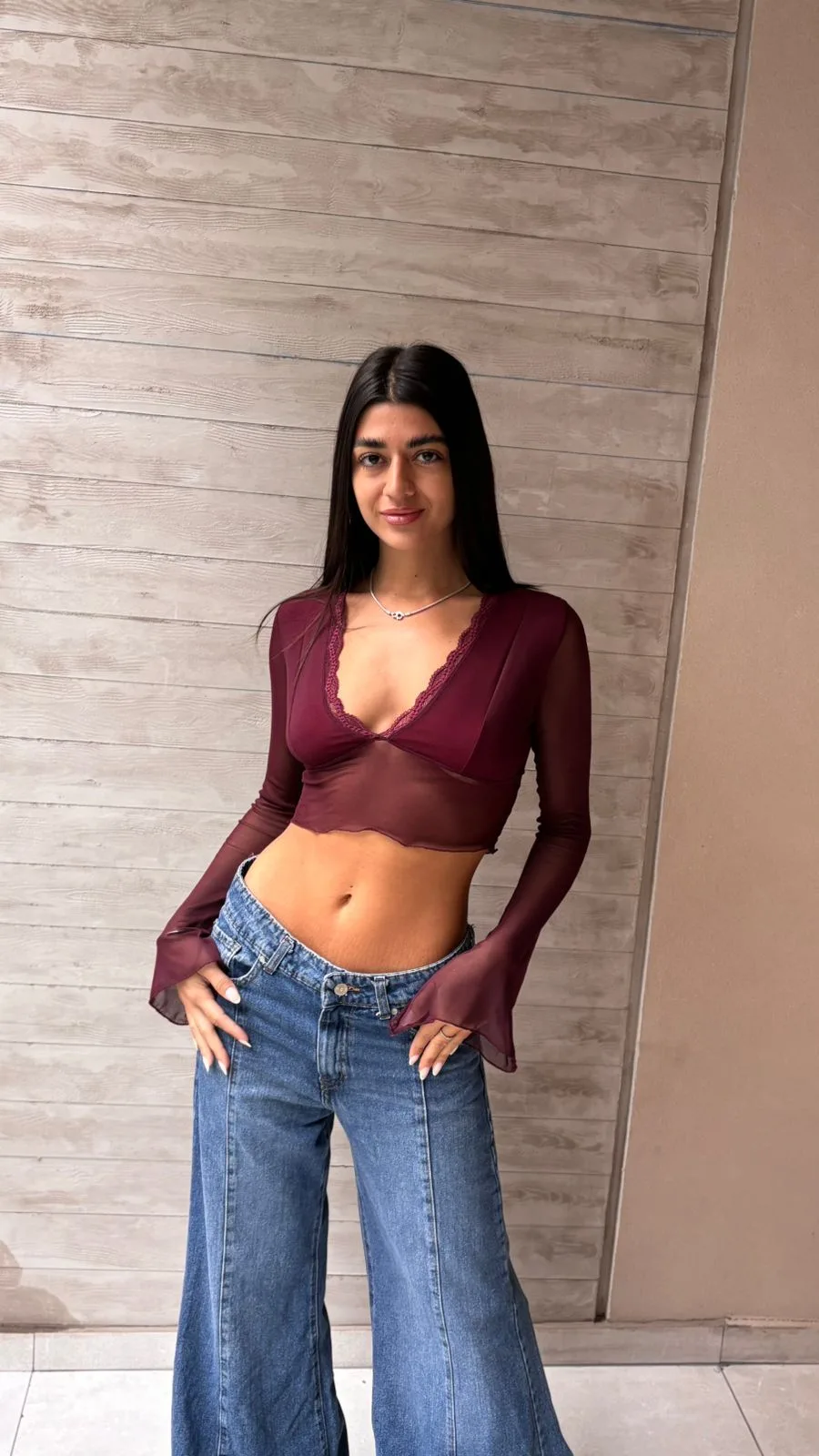 26/T78 - TOP M/L ESCOTE V PUNTILLA MANGA OXFORD - MICROTUL