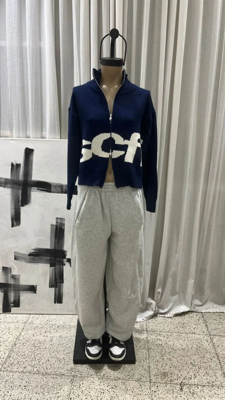 26/P09 - JOGGER BARREL FIT - FRIZA