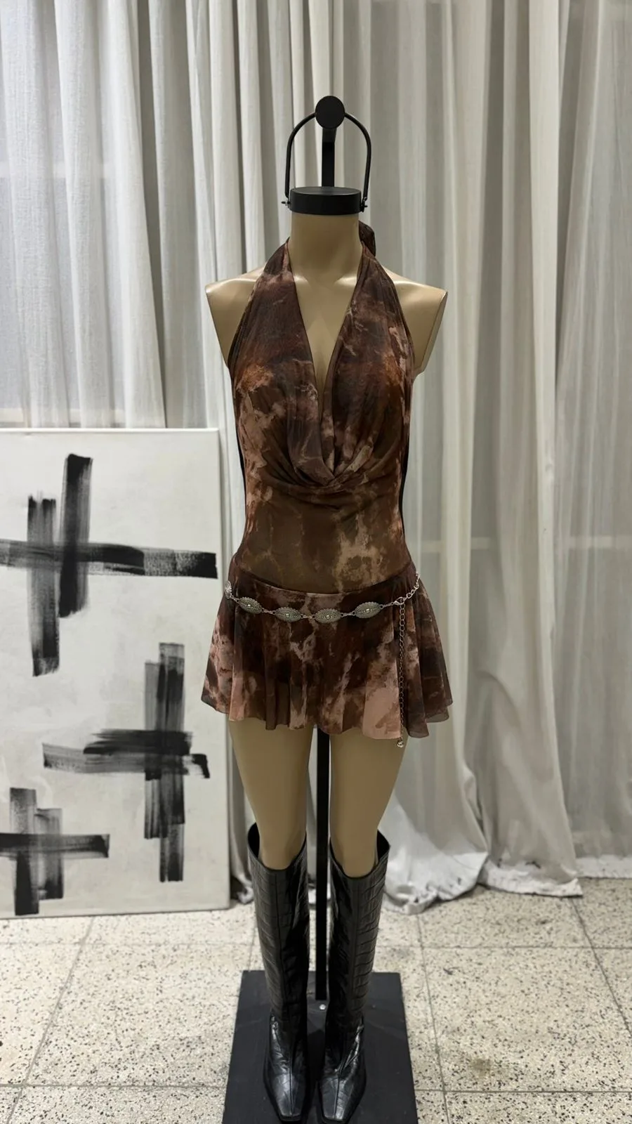 26/V40 - VESTIDO BUCHE VOLADO C/SHORT - MICROTUL SUBLIMADO