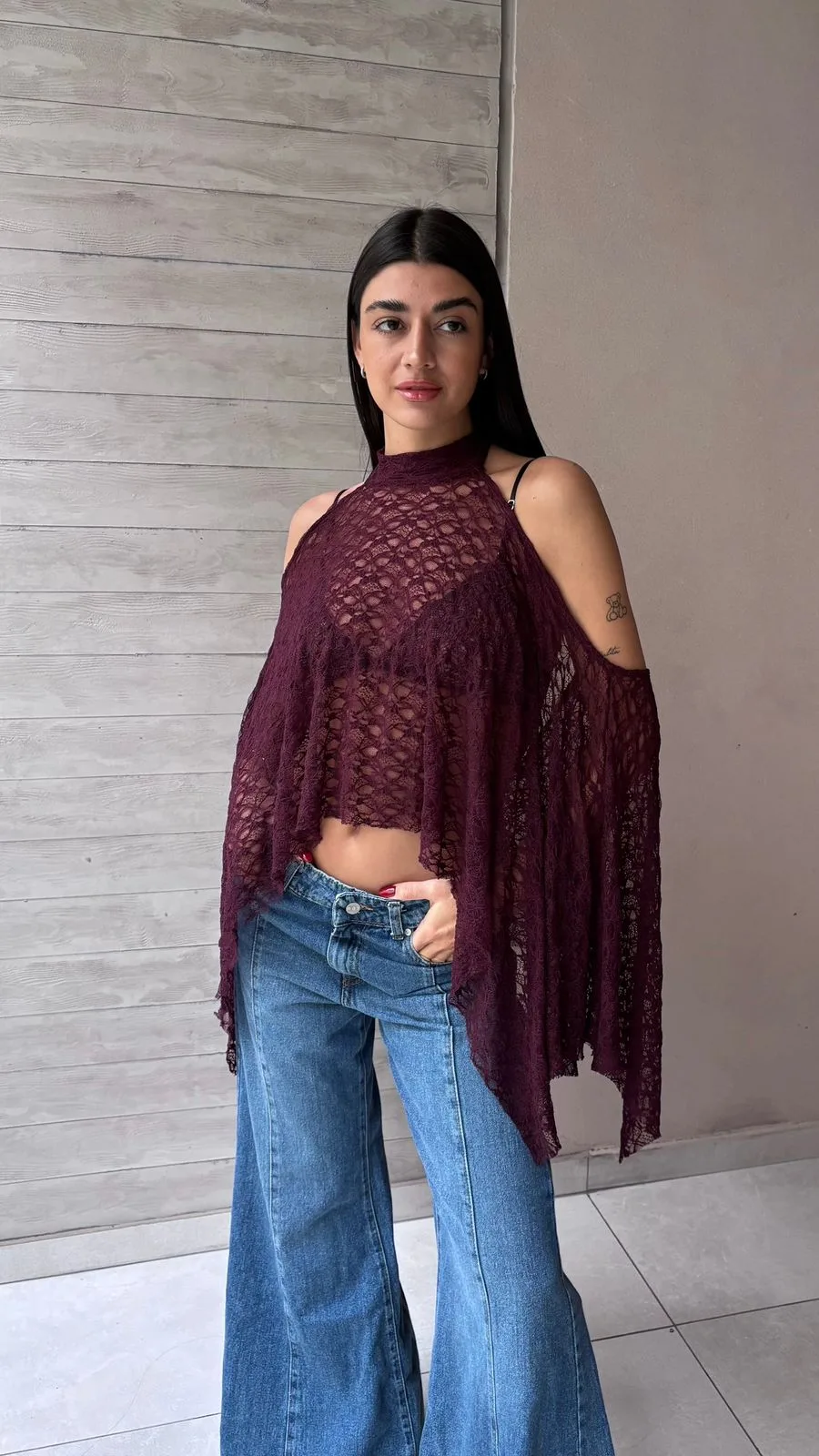 26/T133 - TOP CHOKER MANGAS COLGANTES MURCIELAGO - ENCAJE