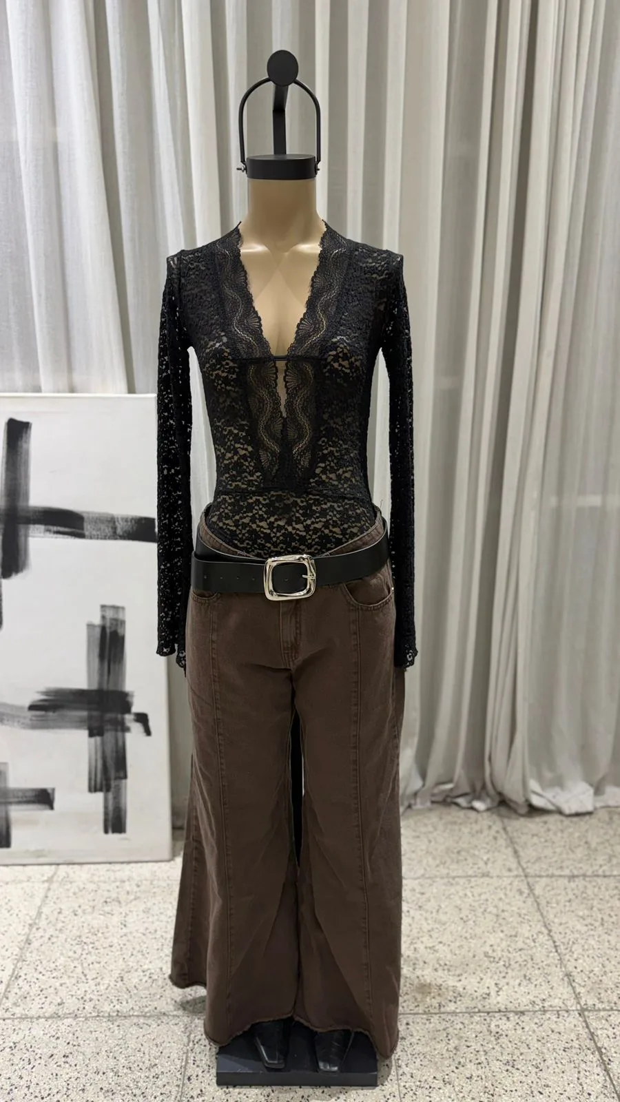 26/BB29 – BODY M/L ESCOTE LARGO PUNTILLA – ENCAJE