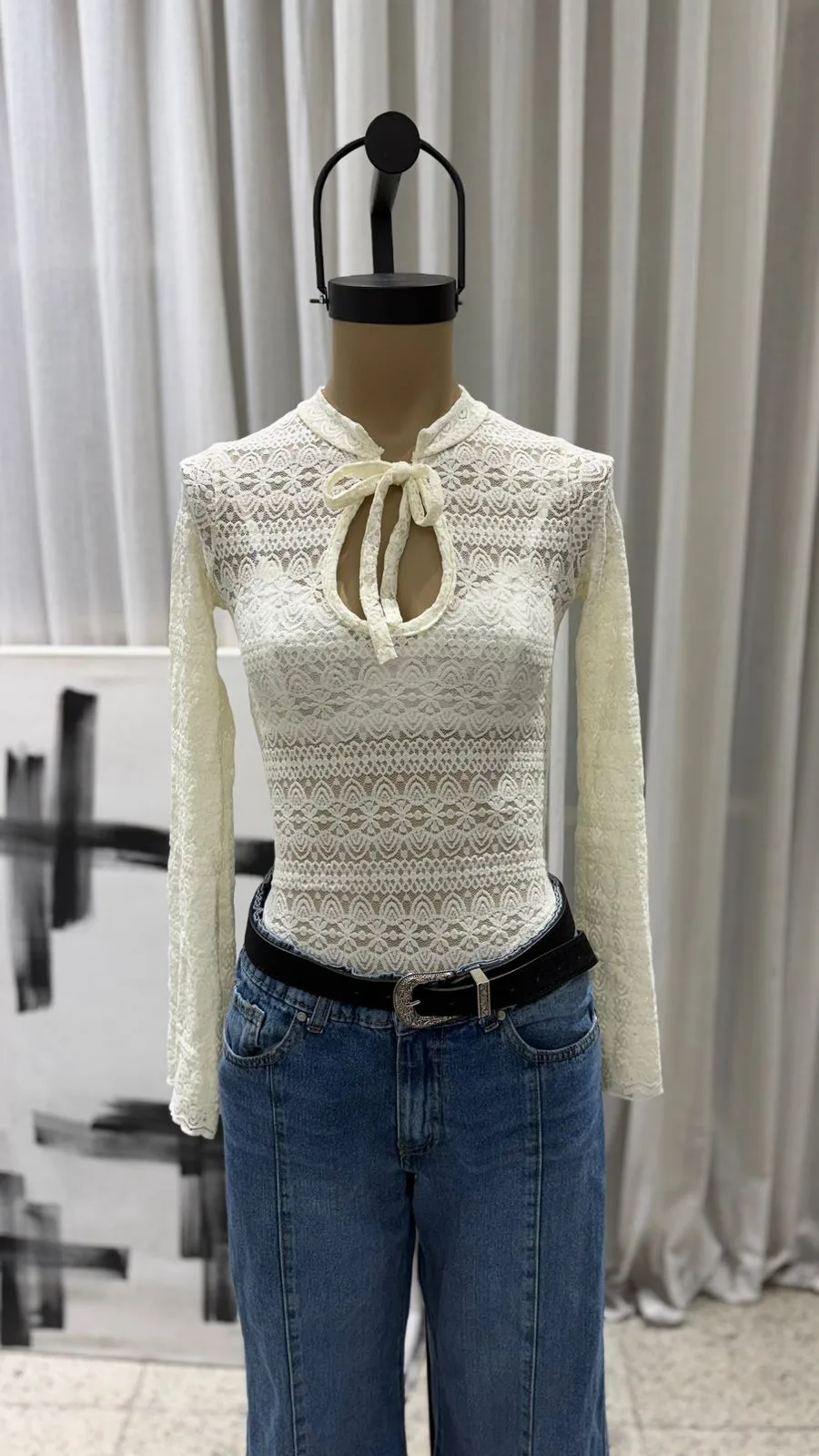 26/BB28 – BODY M/L CUELO MAO – ENCAJE