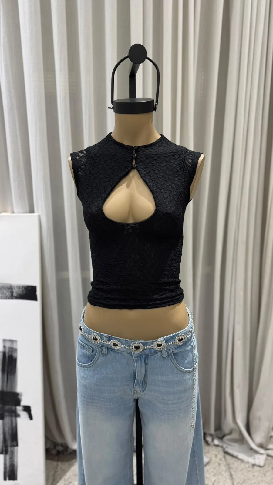 26/T156 - TOP CUELLO MAO 3 BOTONES - ENCAJE EMA - Imagen 3