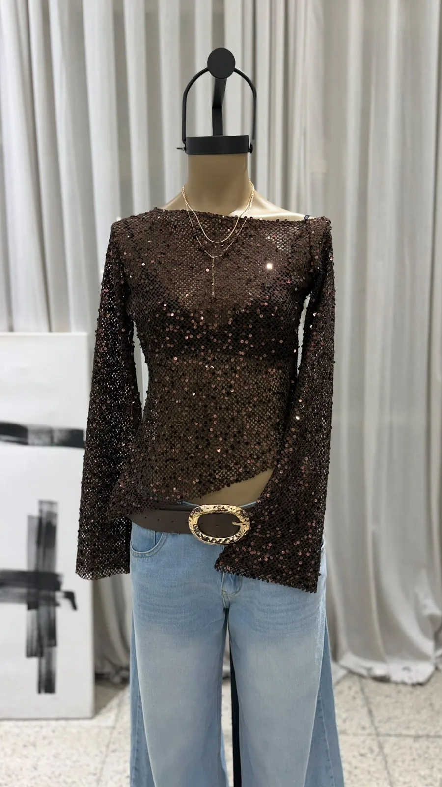 26/T255 - TOP M/L HOMBRO CAIDO - CROCHET LENTEJUELA - Imagen 3
