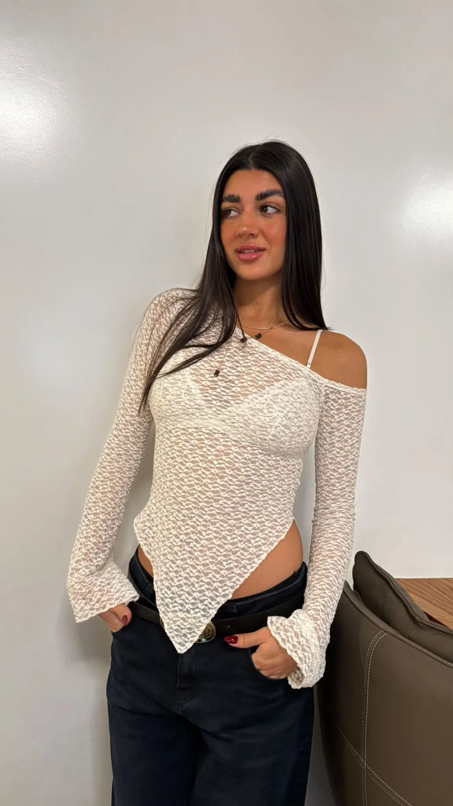 26/T241 – TOP HOMBRO CAIDO MANGA OXFORD – ENCAJE BUBBLE