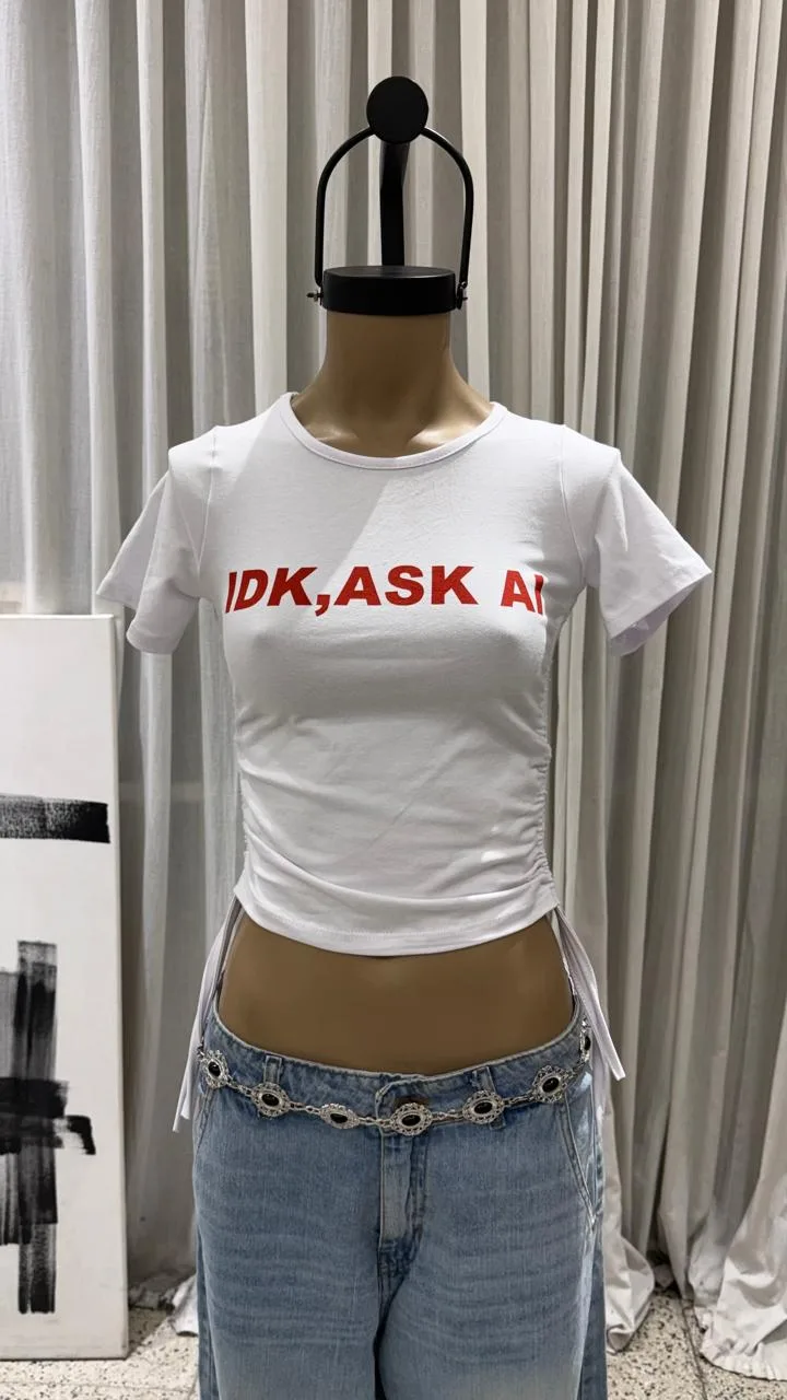 Top manga corta frunce "idk ask ai" de algodon lycra - Malta Chic (foto 3)