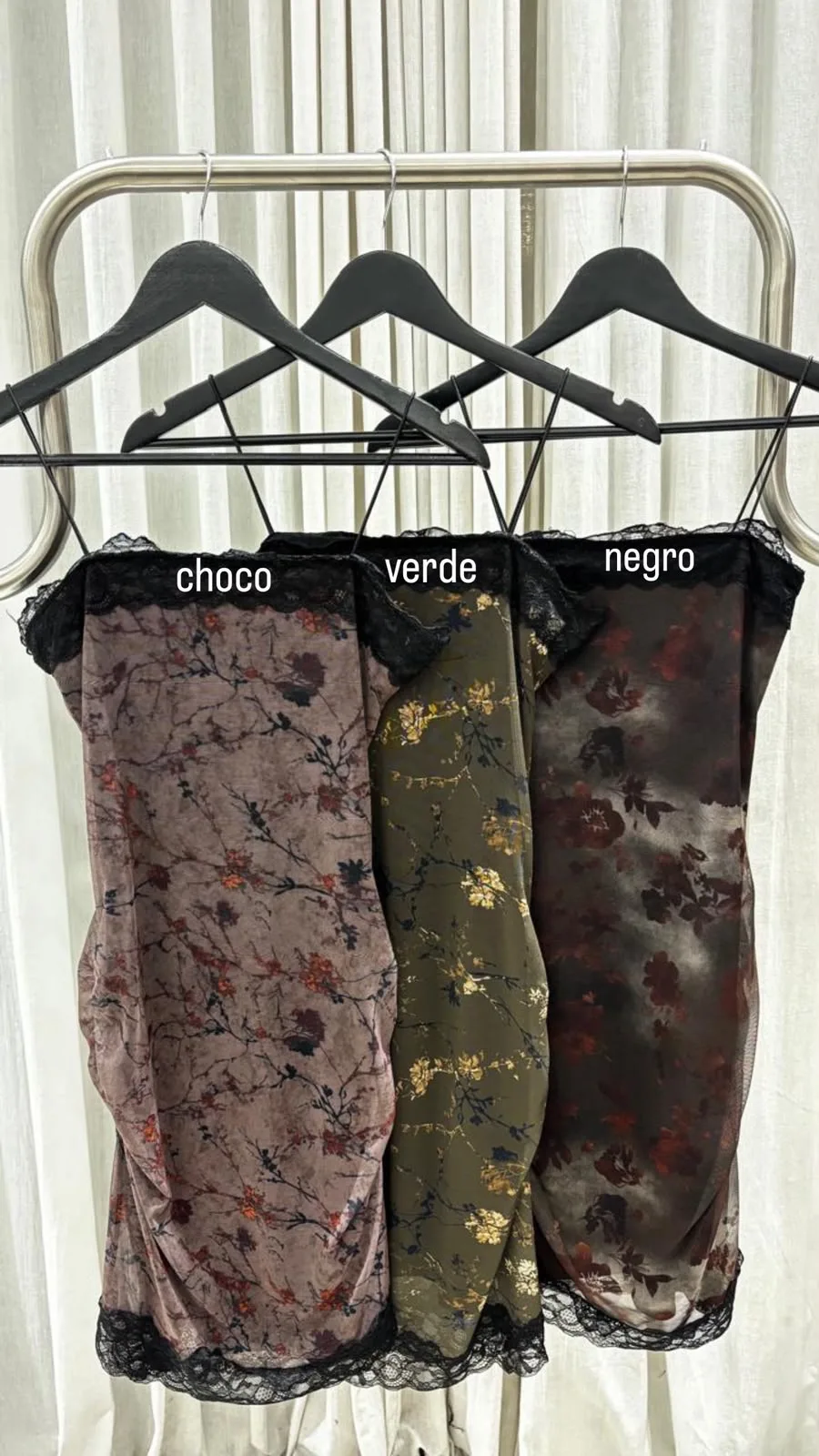 26/V124 - VESTIDO RECTO CORDON CON PUNTILLA - MICROTUL SUBLIMADO - Imagen 6